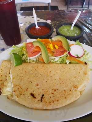 Los Hermanos Salazar