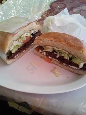 Los Hermanos Salazar