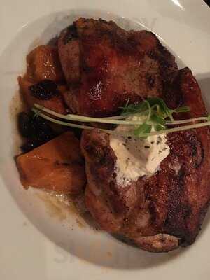 Knickerbocker Bar & Grill