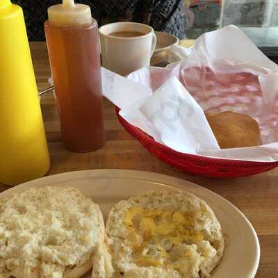 Cisco's Restaurant Bakery & Bar