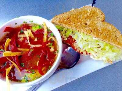 Picnikins Patio Cafe