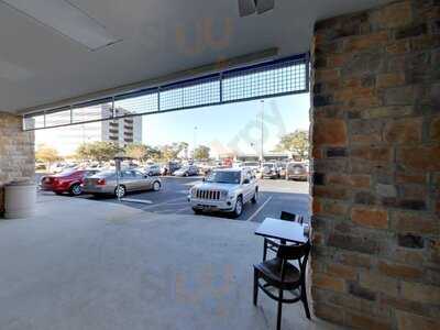 Picnikins Patio Cafe