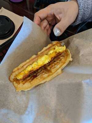 Tiabi - Waffle & Coffee Bar