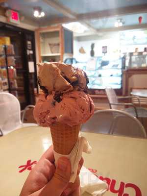 Chuck & Buck Cones 'n Cups