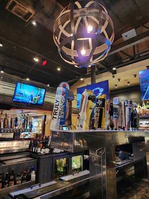 Stone Werks Big Rock Grille, Lincoln Heights