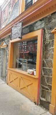 Honest Tom's Taco Shop