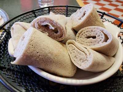 Elsa Cafe And Market