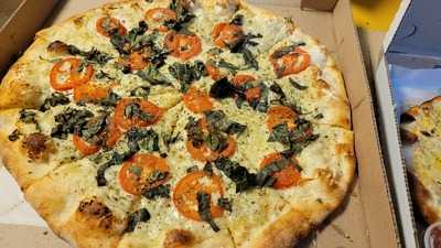 Cosa Nostra Pizzeria