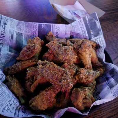 Scalpers Bar And Grille