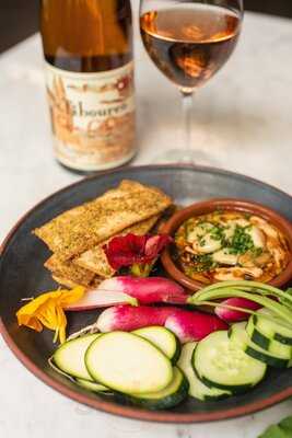 Oui Wine Bar + Restaurant At Southeasr Wine Collective