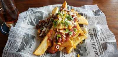 The Hub Bar And Grill