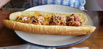 The Hub Bar And Grill