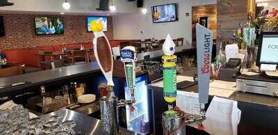 The Hub Bar And Grill