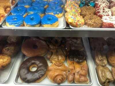 Baker's Donuts