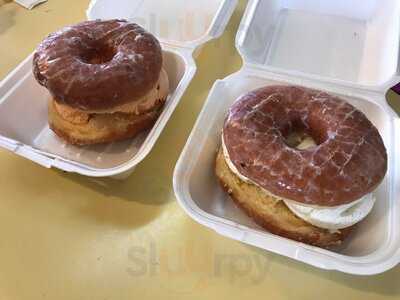 Baker's Donuts