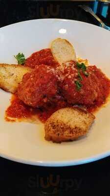 Corner Bistro & Wine Bar