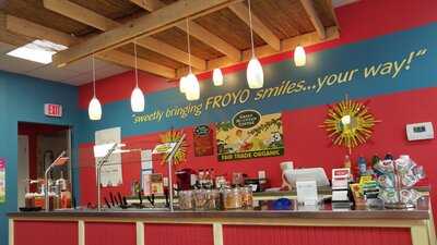 Sweet Savannah's Frozen Yogurt & Toppings