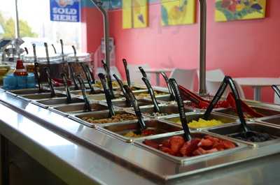 Sweet Savannah's Frozen Yogurt & Toppings