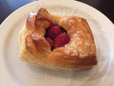 Le Reve Bakery & Cafe