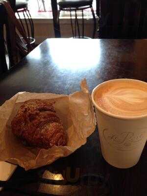 Le Reve Bakery & Cafe