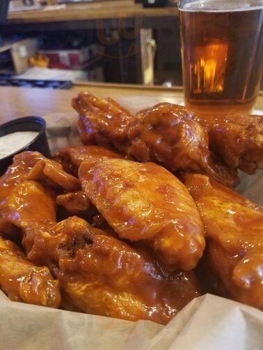 Sidelines Bar And Grill