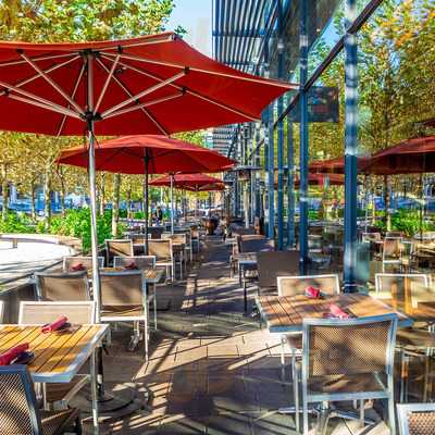 Whaley's Raw Bar And Seafood Hall