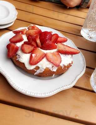 Gourdough's Public House