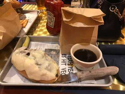 All-american Bar & Grille