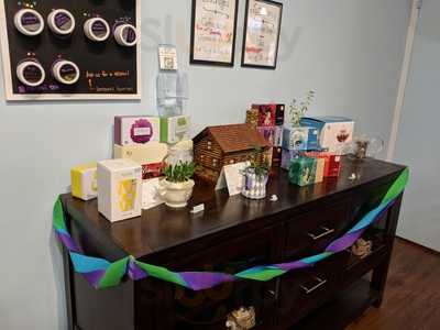 The Tottering Teacup