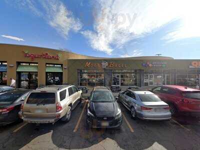 Moe's Broadway Bagel
