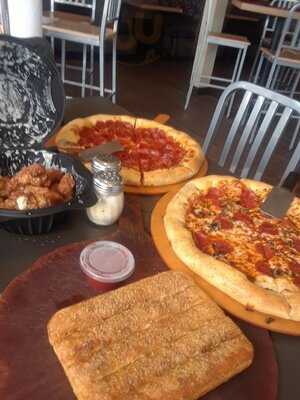 Volare Gourmet Pizza & Pasta