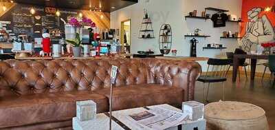 Backatown Coffee Parlour