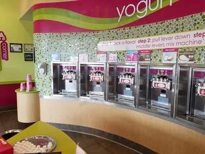 Menchies Frozen Yogurt