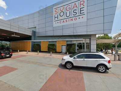 Hugo’s Frog Bar & Chop House