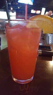 Ducky's Sports Lounge &  Restaurant