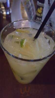 Ducky's Sports Lounge &  Restaurant