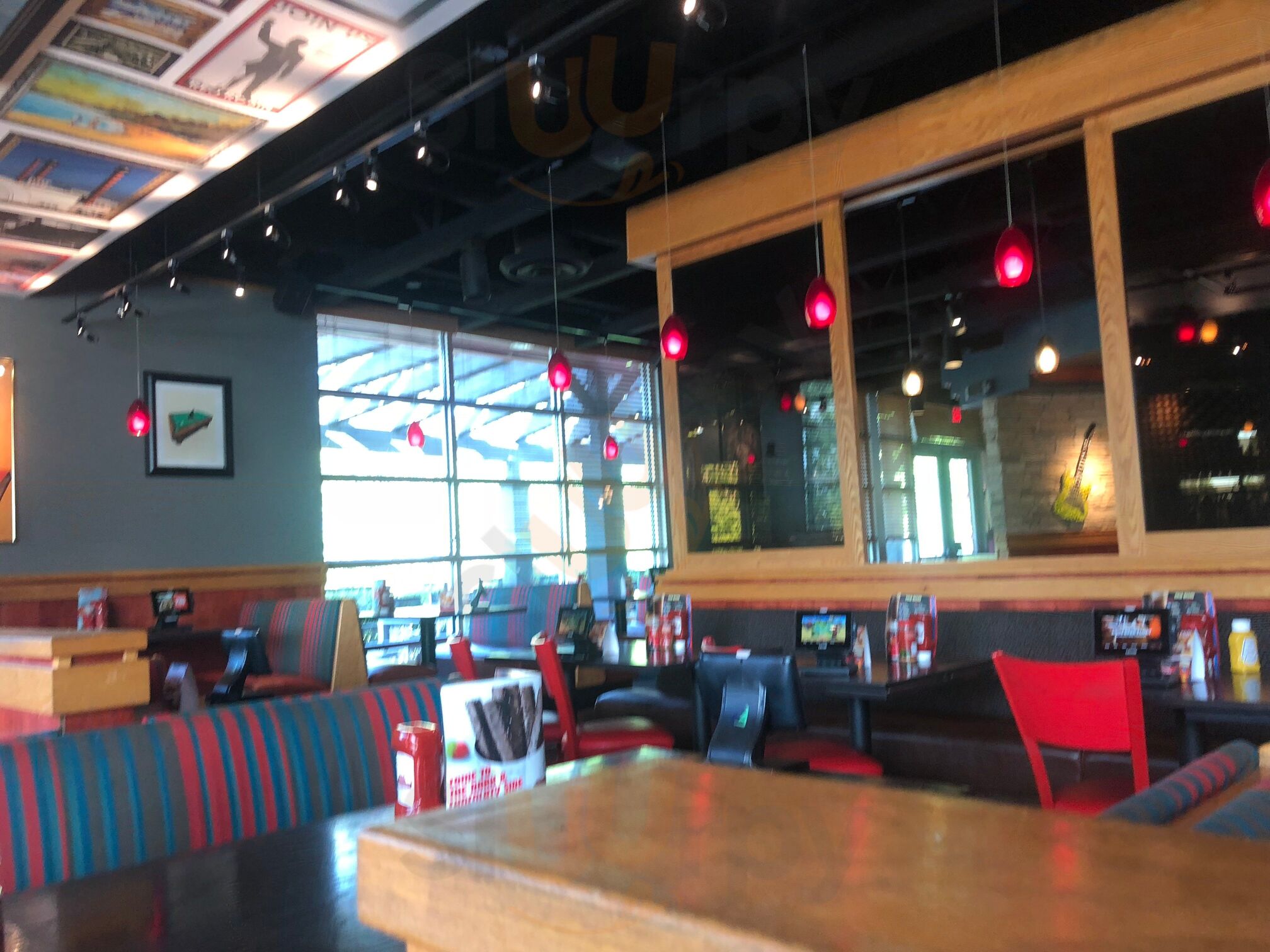 Red Robin Gourmet Burgers