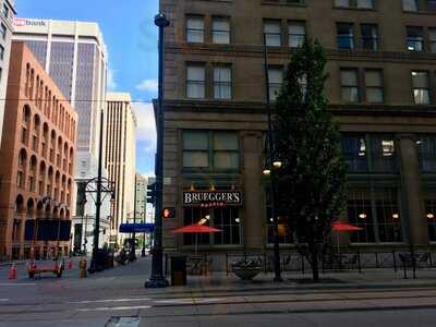 Bruegger's Bagels