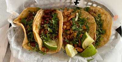 La Jaiba Seafood And Taqueria