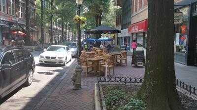 Dua Vietnamese Noodle Shop