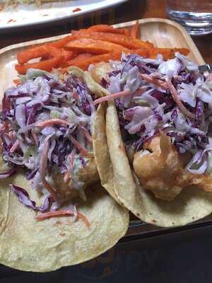 Chela Modern Mexican