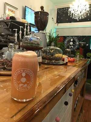 Saadia's Juice Box & Yoga Bar