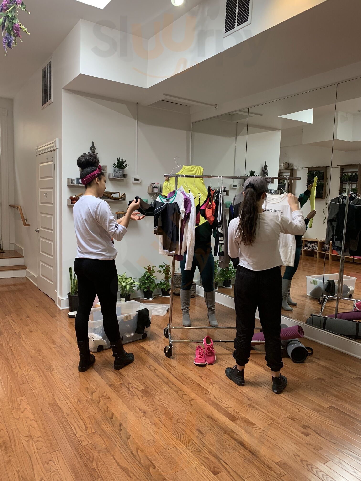 Saadia's Juice Box & Yoga Bar