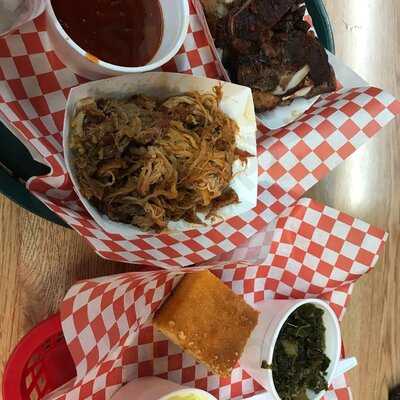 Ms. Piggies Smokehouse