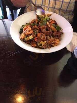 Happy Dragon Chinese Restaurant