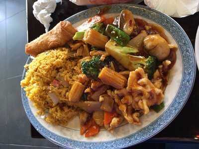 Happy Dragon Chinese Restaurant