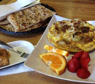 Yeganeh Bakery & Cafe