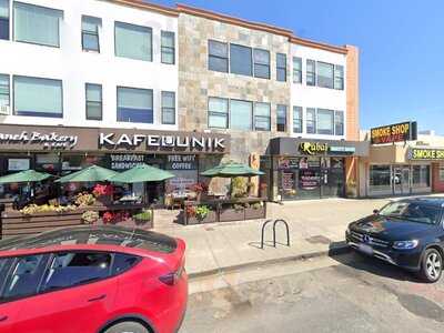 Yeganeh Bakery & Cafe