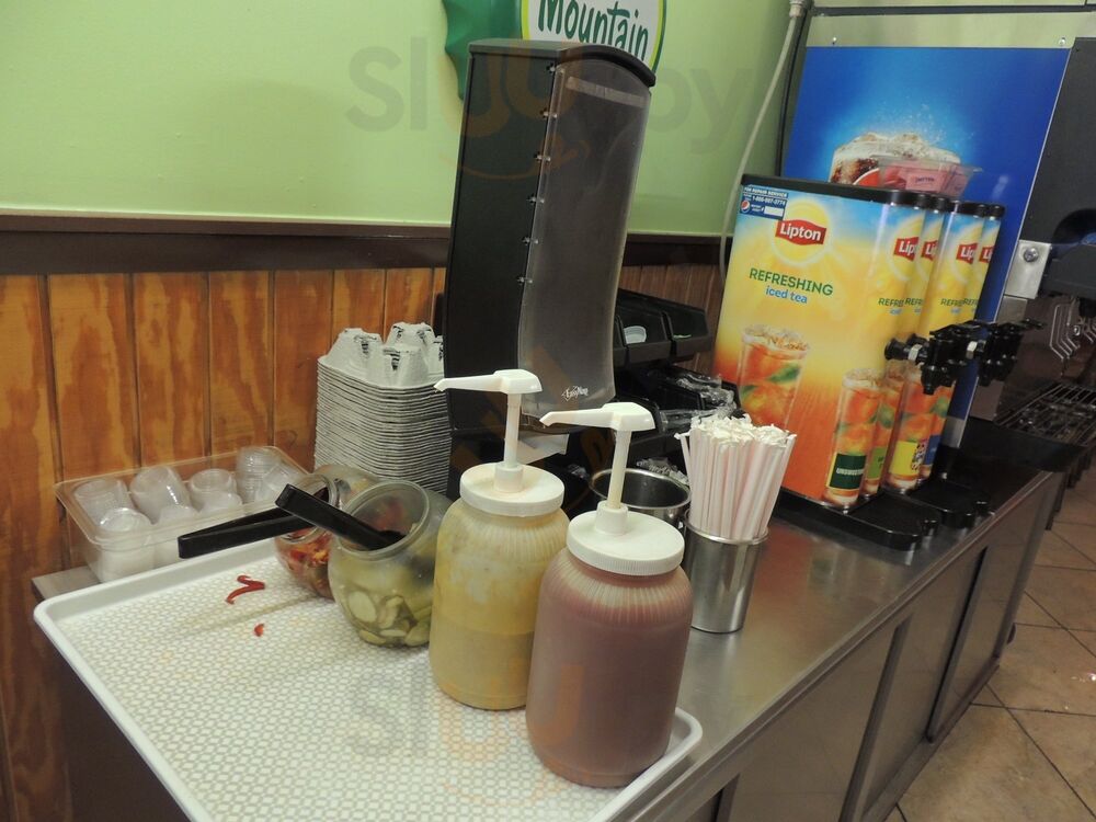 Del Rossi's Cheesesteak Company