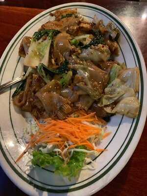 Thai Noon And My Thai Lounge